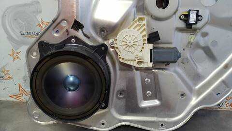 Foto 4ª: Elevalunas Manual Trasero Derecho Mercedes Clase S 220 500 221.071) BERLINA 388CV 285KW [M273961] (2006)