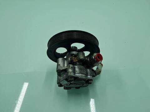 Foto 2ª: Bomba de Direccion Mitsubishi L200 INFORM DOPPELKABINE 4WD 136CV 100KW [4D56] (2015)