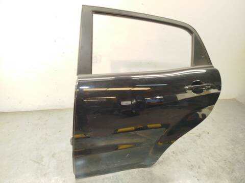 Foto 2ª: Puerta Trasera Izquierda Ssangyong Korando 2.0 E-XDI 175CV 129KW [671950] (2013)