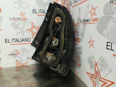 Foto 3ª: Piloto Trasero Izquierdo Toyota Land Cruiser 3.0 D-4D GX 163CV 120KW [1KDFTV] (2004)