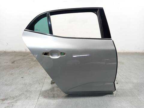 Puerta Trasera Derecha Renault Megane 1.2 TCE 130 B9MR) HATCHBACK 130CV 97KW IV HATCHBACK B9A/M/N_)