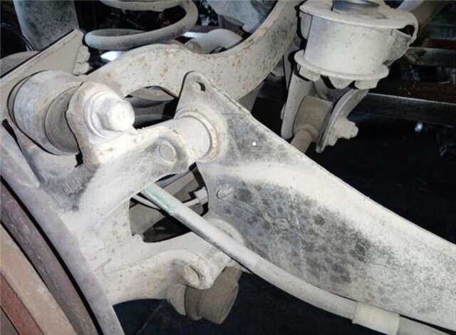 Foto 2ª: Brazo Suspension Trasero Izquierdo Toyota Auris 2.0 ACTIVE [2.0 LTR. - 93 KW D-4D CAT] [1ADFTV]