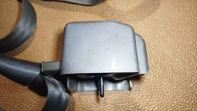 Foto 2ª: Cinturón Delantero Derecho Nissan Patrol 2.8 TD GR Y60  5P [RD28T] (1991)
