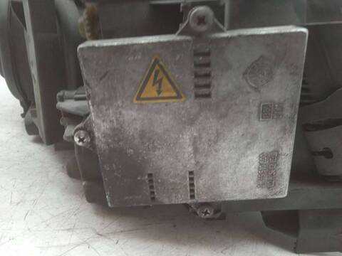 Foto 3ª: Faro Izquierdo Audi A8 3.3 V8 32V TDI BITURBO CAT AKF) 224CV 165KW (2001)