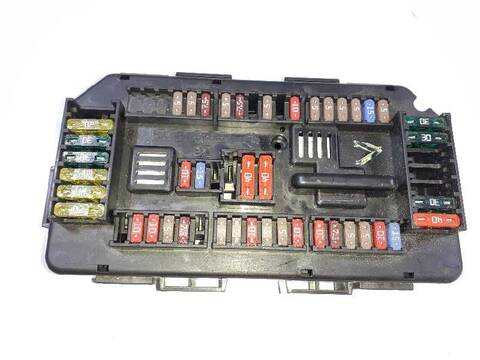 Foto 2ª: Caja Reles Fusibles Bmw Serie 3 315 320D 184CV 135KW [N47D20C] (2012)