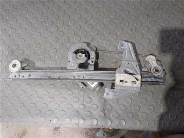 Foto 2ª: Elevalunas Eléctrico Delantero Derecho Toyota Aygo 1.0 BÁSICO [1.0 LTR. - 50 KW CAT] [1KR-FE]