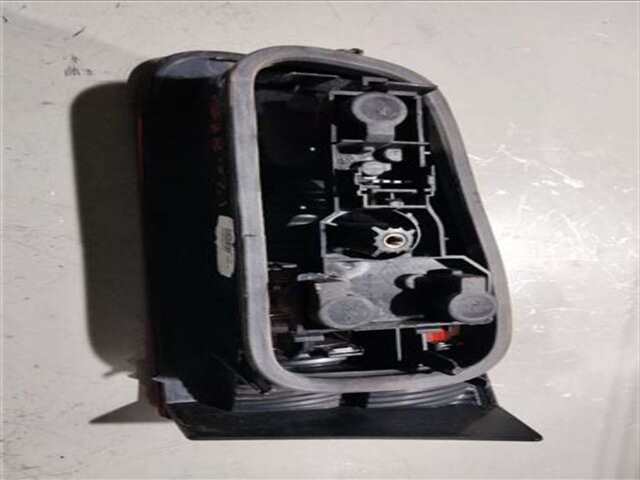 Foto 3ª: Piloto Trasero Izquierdo Renault Laguna 1.8 AUTHENTIQUE [1.8 LTR. - 88 KW CAT] [F4P770]