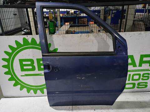 Puerta Delantera Derecha Nissan Serena 2.3 LX DIESEL 75CV