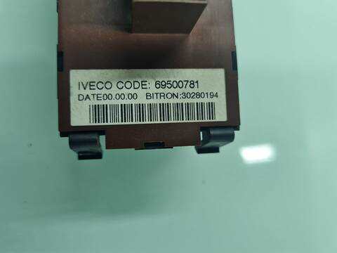 Foto 2ª: Mando Multifuncion Iveco Daily CABINA SIMPLE 35 C... BATALLA 3000 146CV 107KW CAJA ABIERTA [D-F1CE0481F*A] (2009)