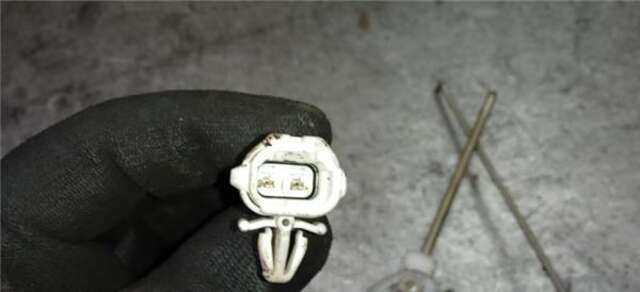 Foto 3ª: Cerradura Maletero Portón Mitsubishi Montero 1.8 GDI (H66W) [4G93]