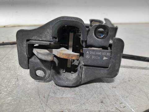 Foto 4ª: Cerradura Capot Mercedes Clase C 160 200 CDI 203.004) BERLINA 122CV 90KW [646962] (2005)