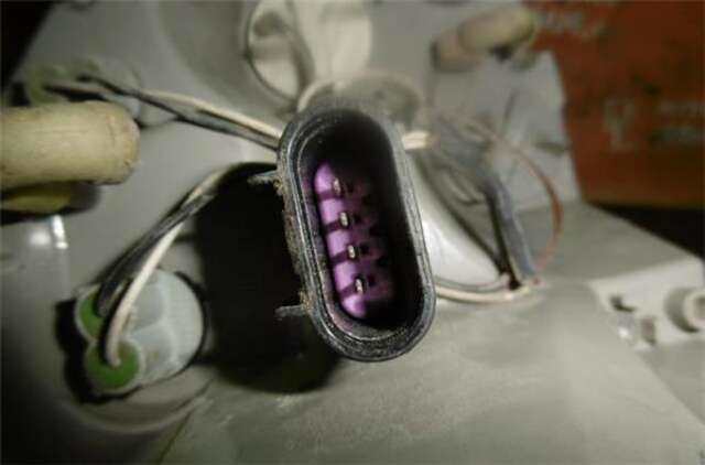 Foto 3ª: Piloto Trasero Derecho Opel Astra 1.3 [A13DTE]