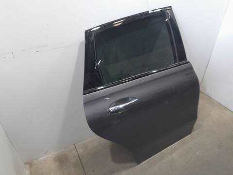 Foto 2ª: Puerta Trasera Derecha Mercedes Clase B 150 B180 136CV 100KW [282914] (2020)