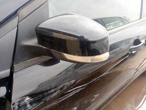 Retrovisor Izquierdo Ford Focus TITANIUM 116CV 85KW