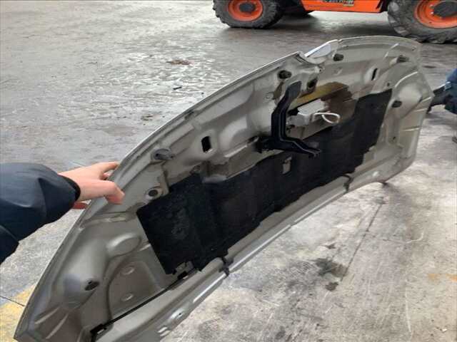 Foto 2ª: Capot Renault Megane 1.5 DCI110CV COUPE BERLINA III COUPE DZ) DESDE 11/2008 / BERLINA BZ D [K9K 836] (2011)