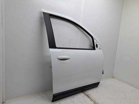 Foto 3ª: Puerta Delantera Derecha Dacia Lodgy LAUREATE 107CV 79KW [K9K E6] (2016)