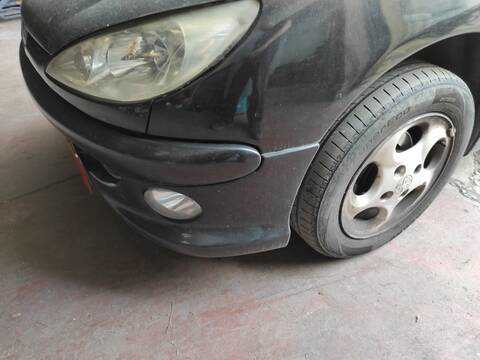 Foto 3ª: Paragolpes Delantero Peugeot 206 KFW (2003)