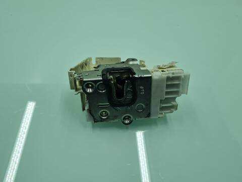 Cerradura Puerta Delantera Derecha Mercedes Clase ML 320 3.0 CDI W164) 224CV 165KW 164.122)