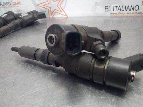 Foto 3ª: Inyectores Peugeot 406 SRDT BERLINA 109CV 80KW [RHZ] (2000)