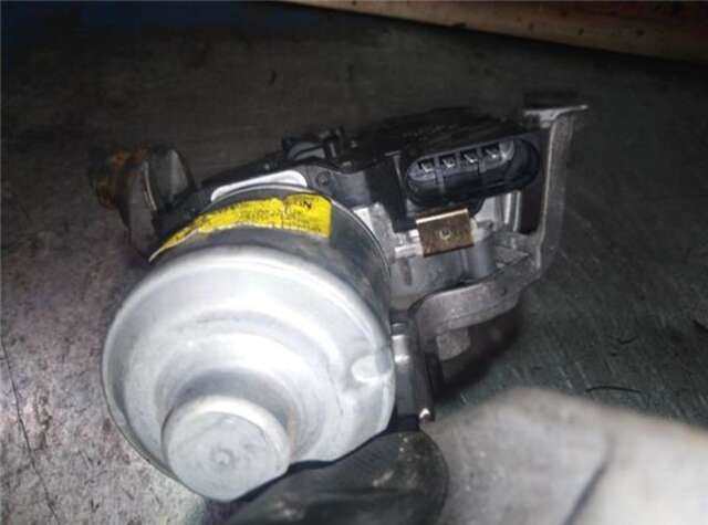 Foto 3ª: Motor Limpia Delantero Kia Carens 1.7 BASIC [1.7 LTR. - 85 KW CRDI CAT] [D4FD]