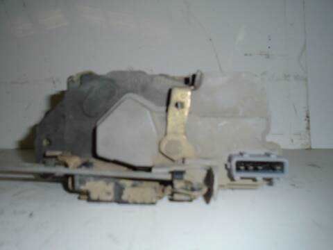 Foto 2ª: Cerradura Puerta Trasera Derecha Peugeot 206 XR BERLINA 75CV 55KW [KFW] (2002)