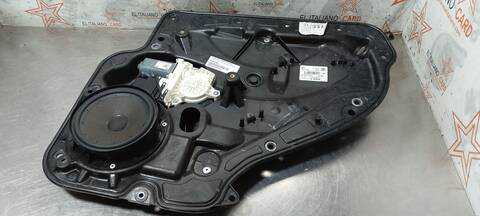 Foto 3ª: Elevalunas Manual Trasero Derecho Volkswagen Golf RABBIT BLUEMOTION 105CV 77KW (2012)