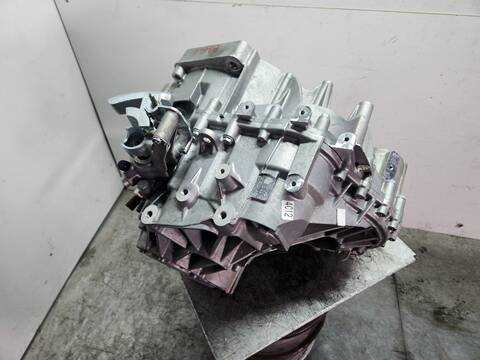 Foto 3ª: Caja Cambios Volkswagen Crafter 35 FURGON BM TN FWD 140CV 103KW [DNAE] (2024)
