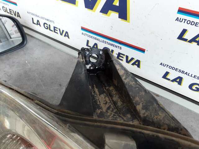 Foto 3ª: Faro Izquierdo Dacia Sandero 1.2 16V75CV 0CV [D4F 732] (2010)