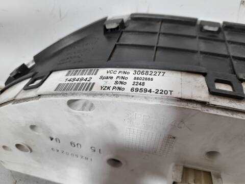Foto 4ª: Cuadro de Instrumentos Volvo S60 2.4 D BERLINA 163CV 120KW [D5244T] (2004)