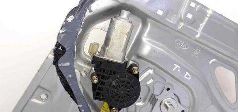 Foto 2ª: Elevalunas Manual Trasero Derecho Kia Sportage LX 4X4 140CV 103KW [D4EAV] (2007)