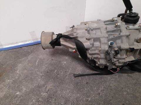 Foto 2ª: Caja Transfer Nissan Terrano SLX FAMILIAR 124CV 91KW [KA24] (1995)