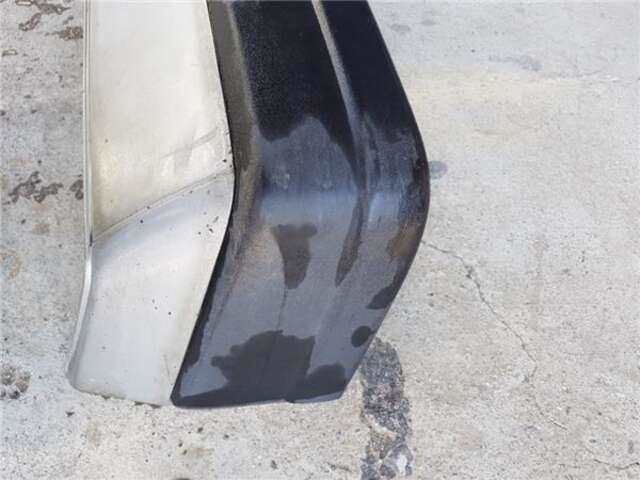 Foto 2ª: Paragolpes Trasero Mercedes 190 2.5 190 D 2.5 (201.126) [2.5 LTR. - 66 KW DIESEL]