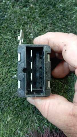 Foto 3ª: Caja Reles Fusibles Jeep Cherokee 2.5 TD 3P [VM52] (2001)