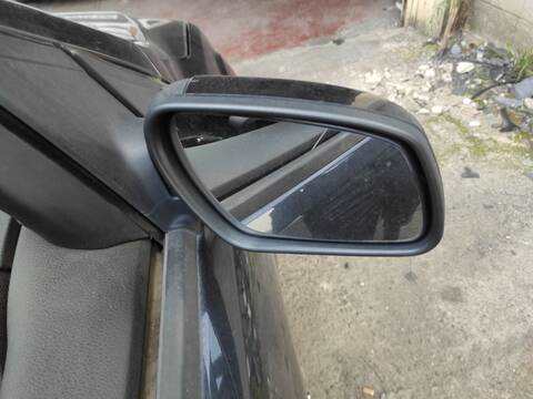 Retrovisor Derecho Ford Focus KKDA BERLINA