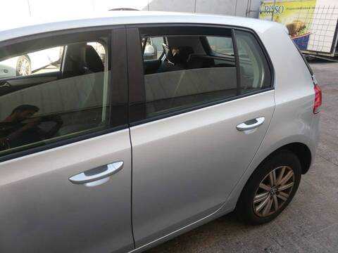 Puerta Trasera Izquierda Volkswagen Golf CAYC