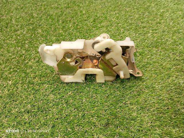 Foto 3ª: Cerradura Puerta Trasera Izquierda Mitsubishi L200 2.5 D 4P CAJA ABIERTA [4D56] (1999)