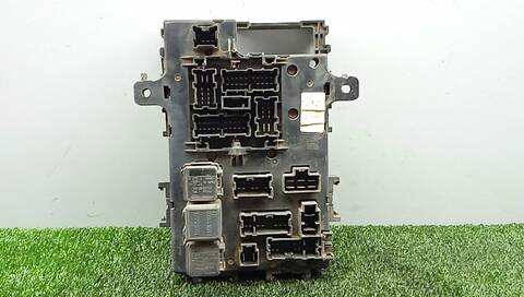 Caja Reles Fusibles Nissan Terrano 2.7 TDI 4WD 125CV 92KW