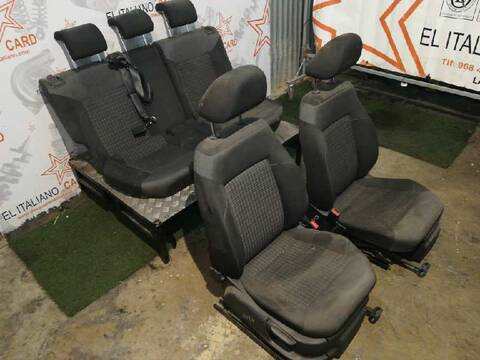 Foto 3ª: Asientos Traseros Volkswagen Polo ADVANCE BLUEMOTION 75CV 55KW [CUSA] (2017)