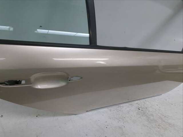 Foto 3ª: Puerta Trasera Derecha Kia Carens 2.0 CRDI 140 140CV 103KW [D4EA] (2007)