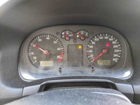 Cuadro de Instrumentos Volkswagen Golf AEH BERLINA