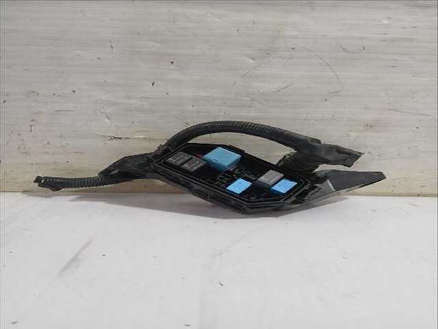 Caja Reles Fusibles Toyota Corolla 1.8 HYBRID ZWE211) 122CV