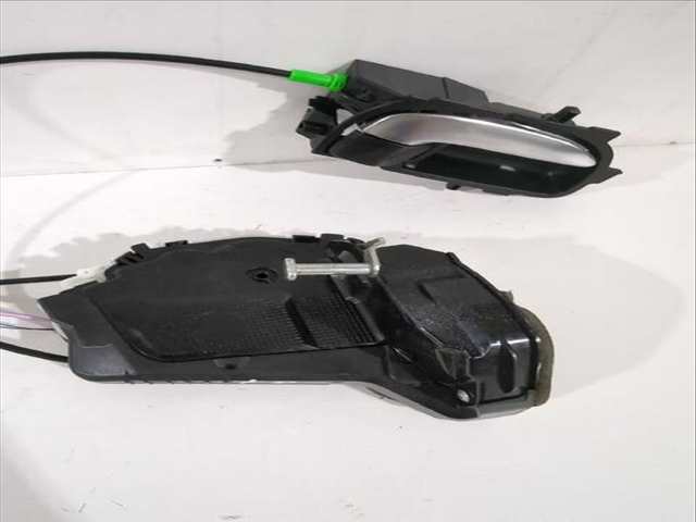 Foto 2ª: Cerradura Puerta Trasera Derecha Toyota Yaris ACTIVE 112CV [2NRFKE] (2017)