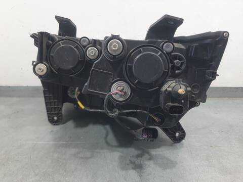 Foto 3ª: Faro Derecho Mahindra KUV 1.2 VVT 87CV 64KW [RJ] (2021)