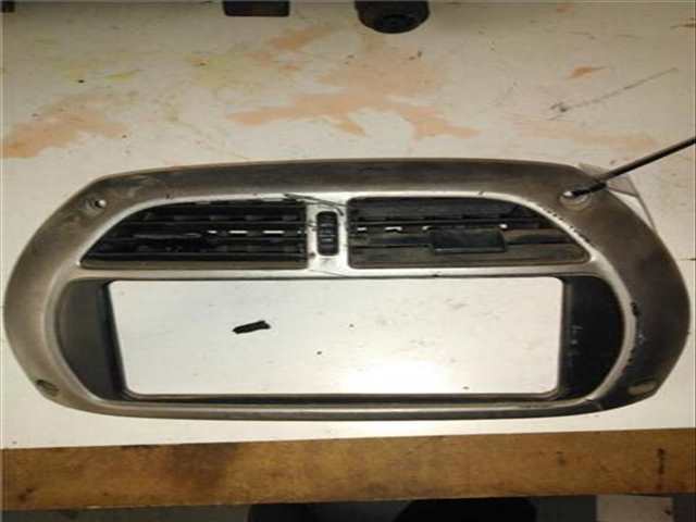 Consola Central Toyota Rav4 1.8 LUNA 2003 ) [1.8 LTR. 92KW 16V CAT]