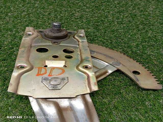 Foto 3ª: Elevalunas Manual Delantero Derecho Mitsubishi L200 2.5 D 4P CAJA ABIERTA [4D56] (1999)