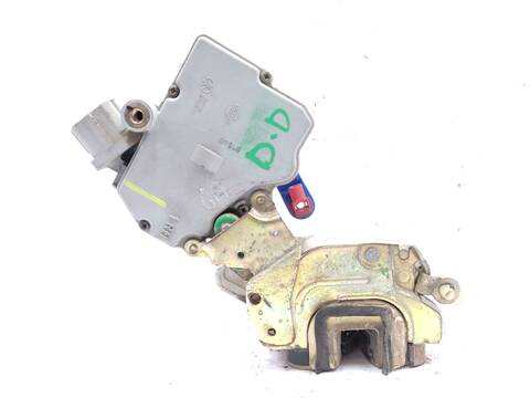 Cerradura Puerta Delantera Derecha Nissan Terrano 2.7 TDI 4WD 125CV 92KW