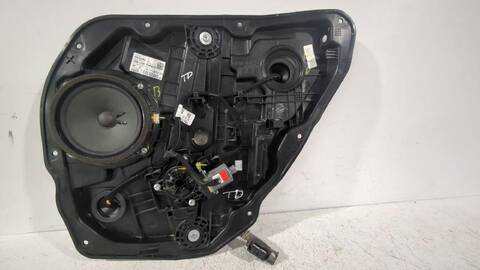 Foto 3ª: Elevalunas Manual Trasero Derecho Kia Ceed 1.0 T-GDI 120CV [G3LC G3LE] (2018)