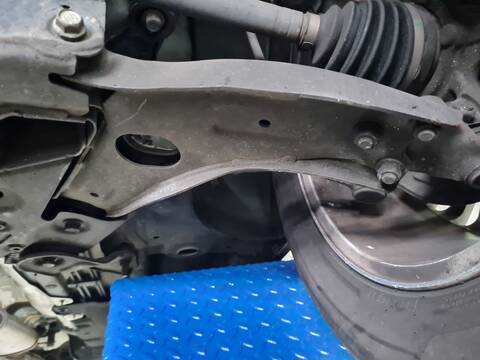Brazo Suspension Delantero Izquierdo Ssangyong Korando URBAN 4X2 149CV 110KW