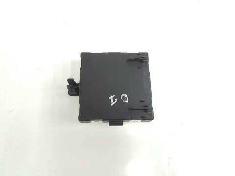 Foto 3ª: Centralita Puerta Delantera Izquierda Mercedes Clase C 210 2.1 CDI 170CV [651921] (2013)