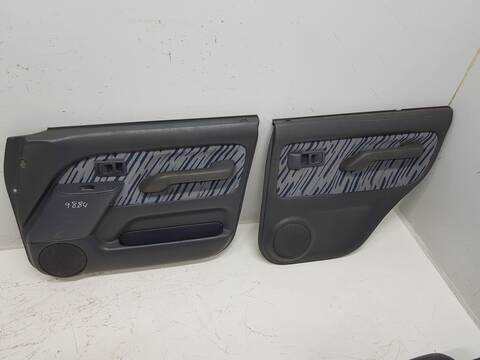 Foto 2ª: Juego Asientos Completos Toyota Land Cruiser TD VX 5-PTAS.) KZJ95) (1996)
